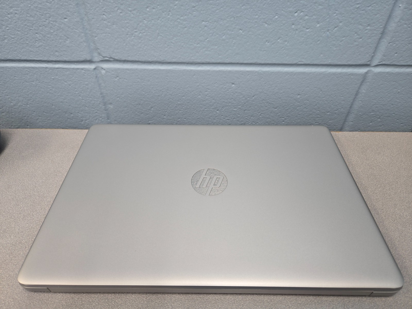 HP 15″ Touchscreen Laptop 15-EF3184NR AMD Ryzen 5 5625U 15.4″
