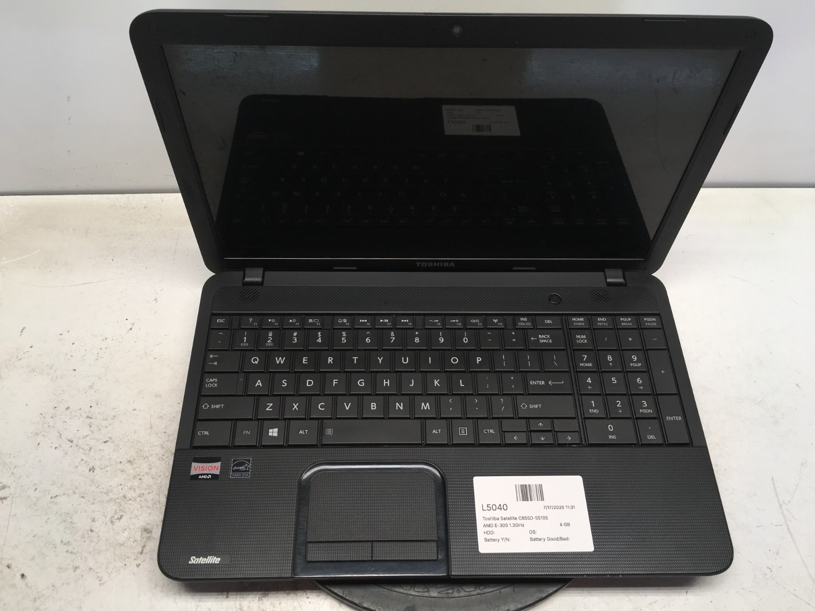 Toshiba Satellite C855D-S5105 AMD E-300 1.3GHz 4 GB NO HDD