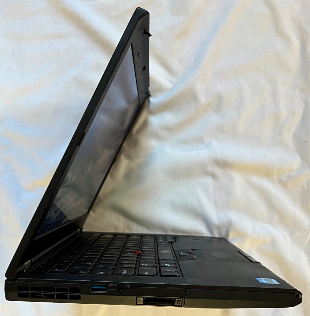 Lenovo Thinkpad T430S I5 8GB Ram 500GB drive webcam win11 PRO charger read