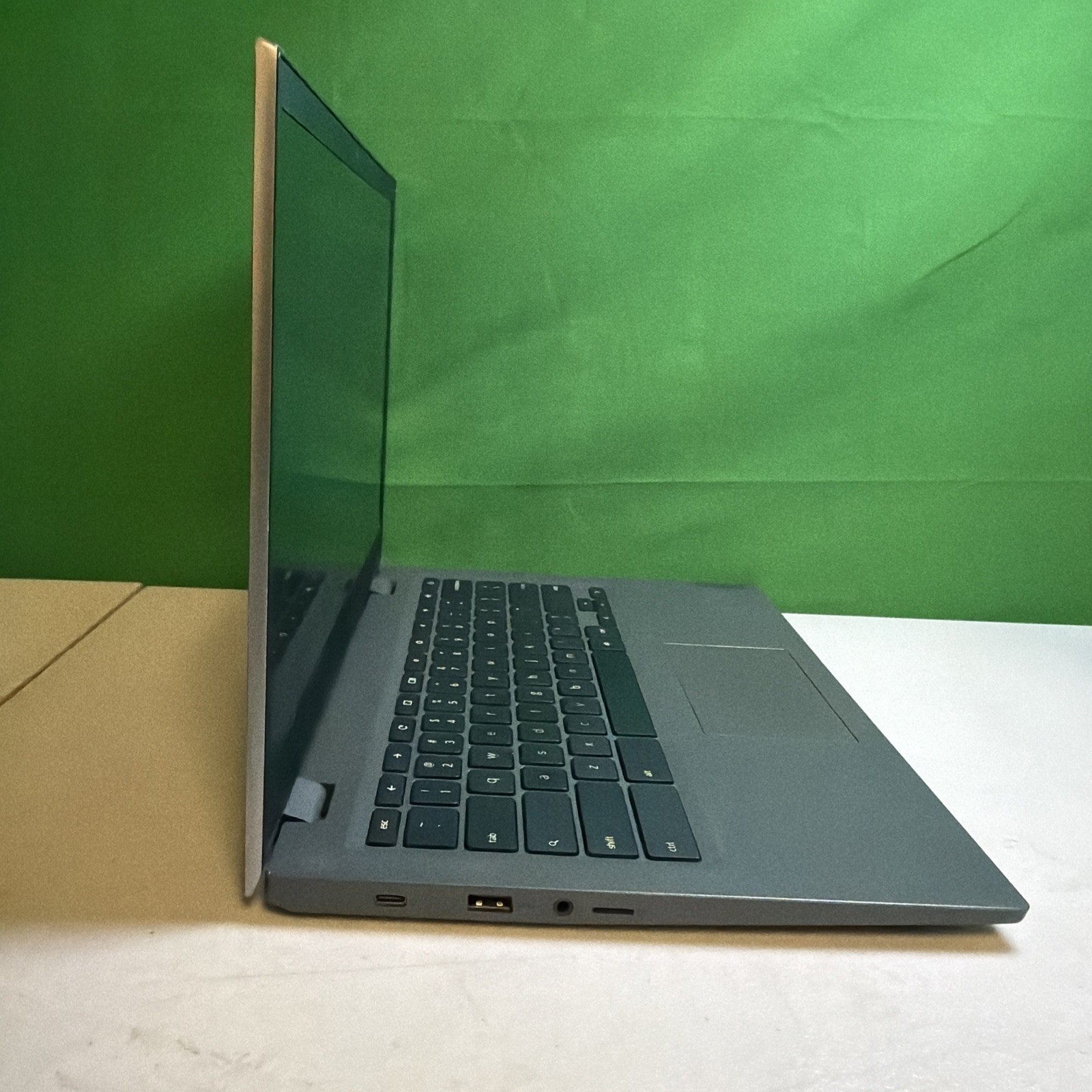 Lenovo Chromebook 14E Touch AMD 1.6GHz 4GB RAM 32GB (Used)