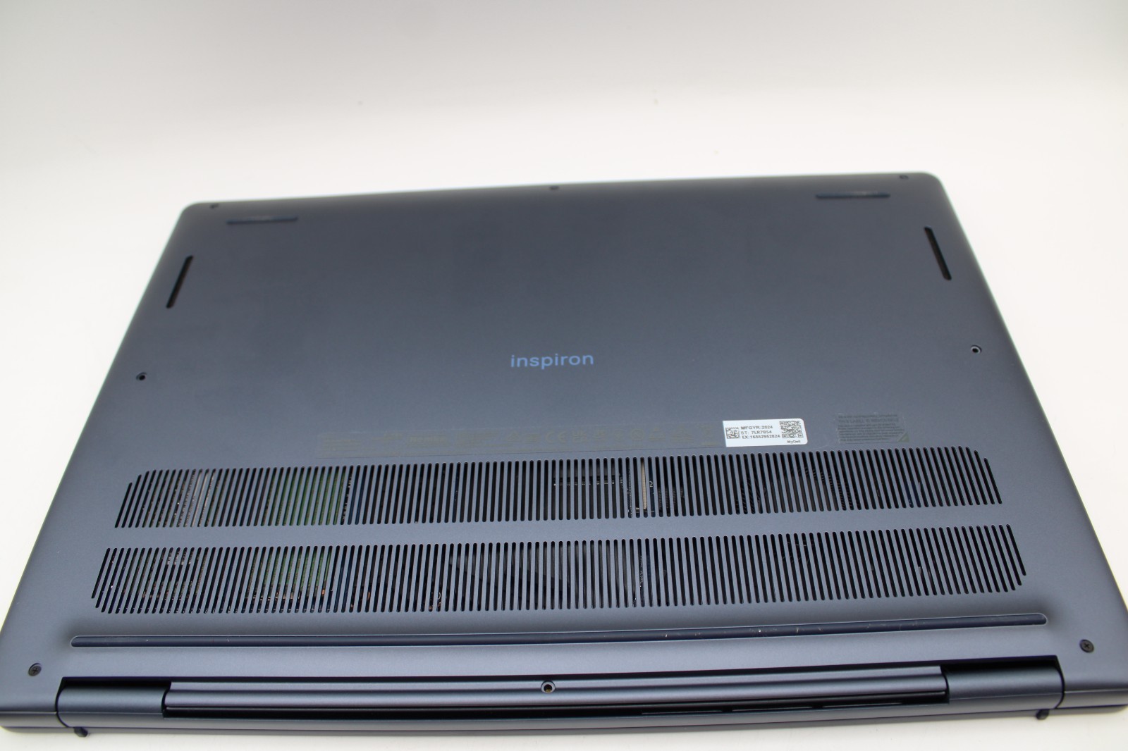 Dell Inspiron 16 P131F