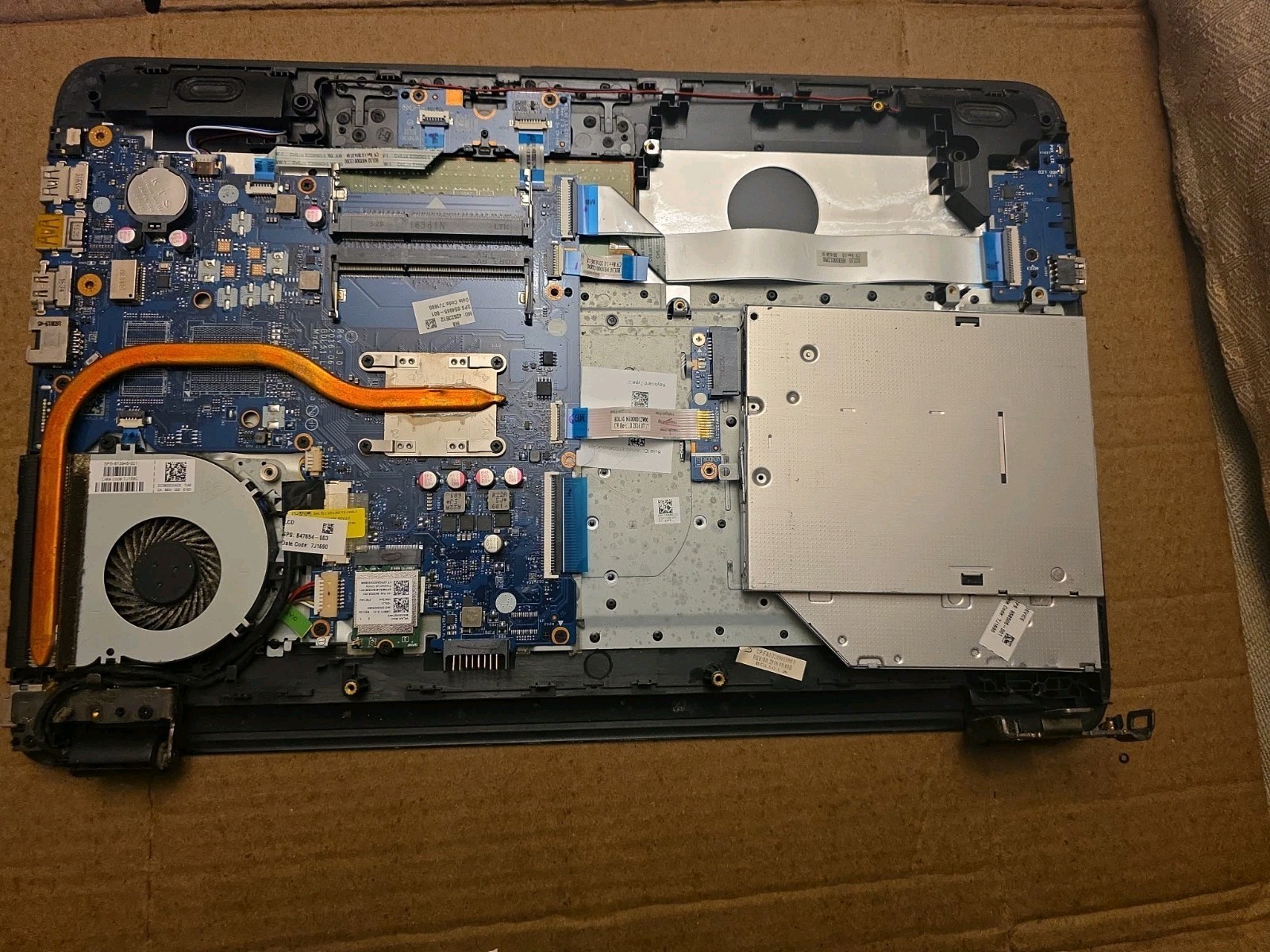 HP 15-ba009dx 15.6″ Laptop AMD NO RAM/HD/OS/BATT/POWER Parts Only