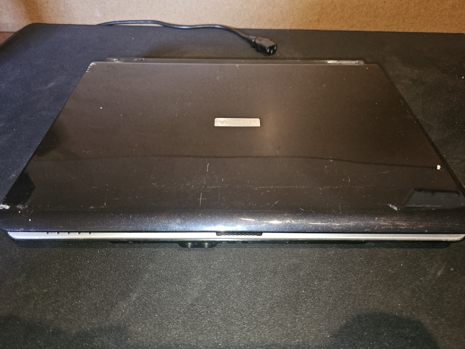 Toshiba Satellite A135-S4487 15.4in. Intel T5500 2G RAM 100GB HDD No OS -READ