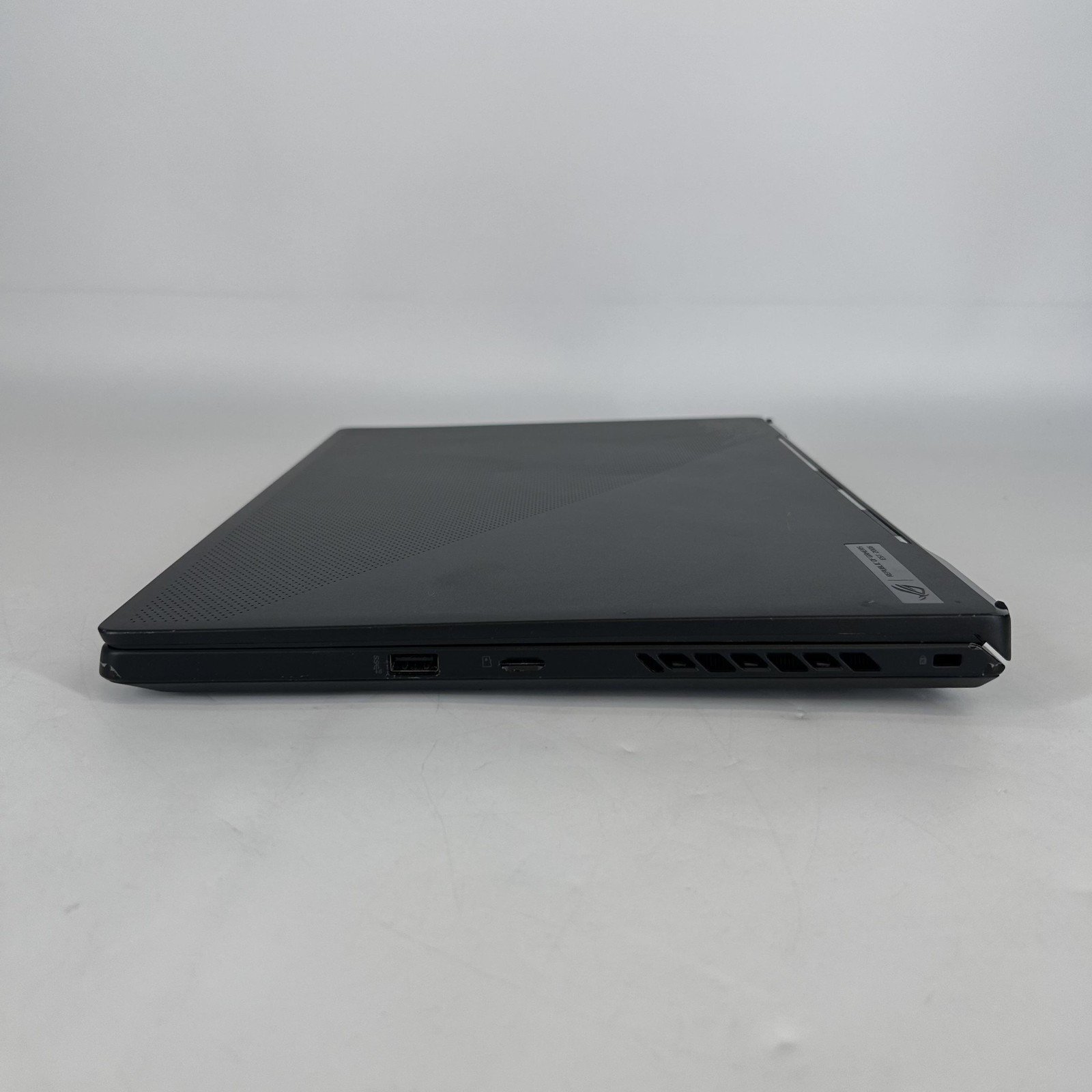 Asus ROG Zephyrus M16 GU603 16 165Hz QHD+ 2.5 GHz i9-12900H 16GB 1TB RTX 3070 Ti