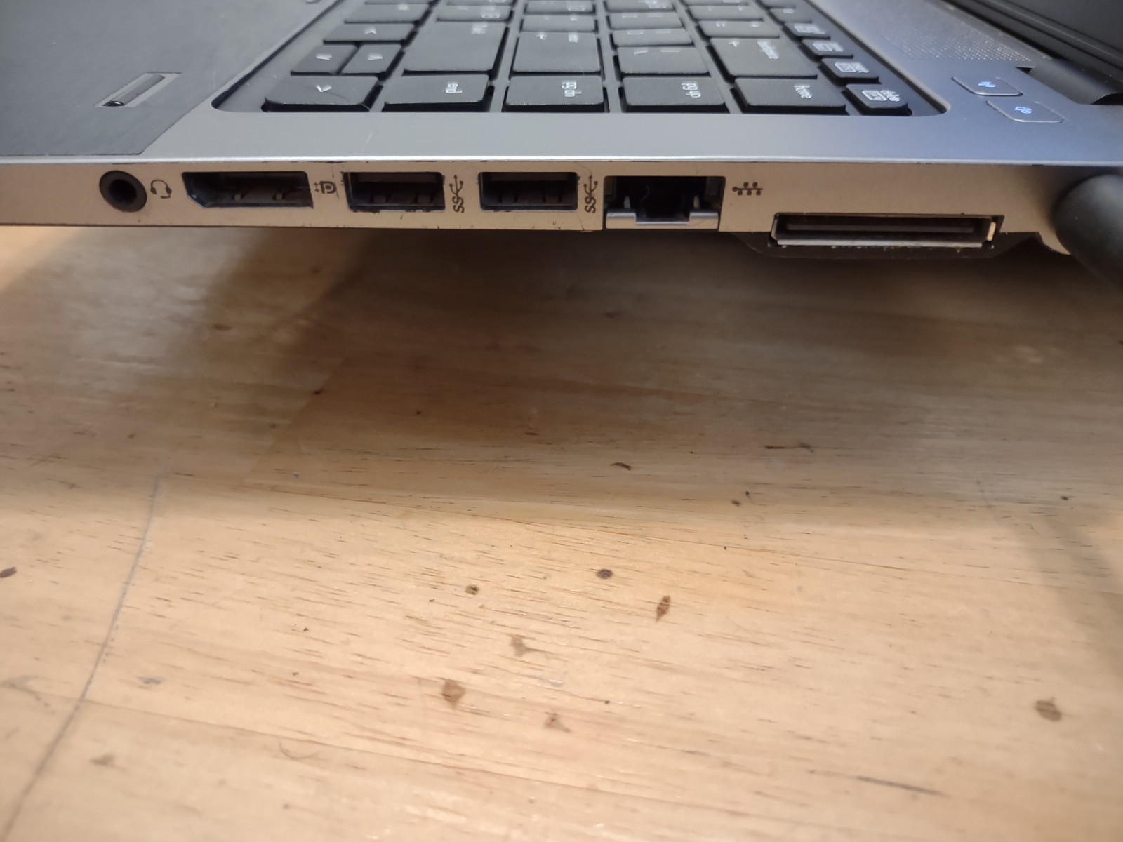HP EliteBook 840-G2 14″ (Intel i5-5300U 2.3) 16GB RAM (120GB SATA HD) Win10 Pro