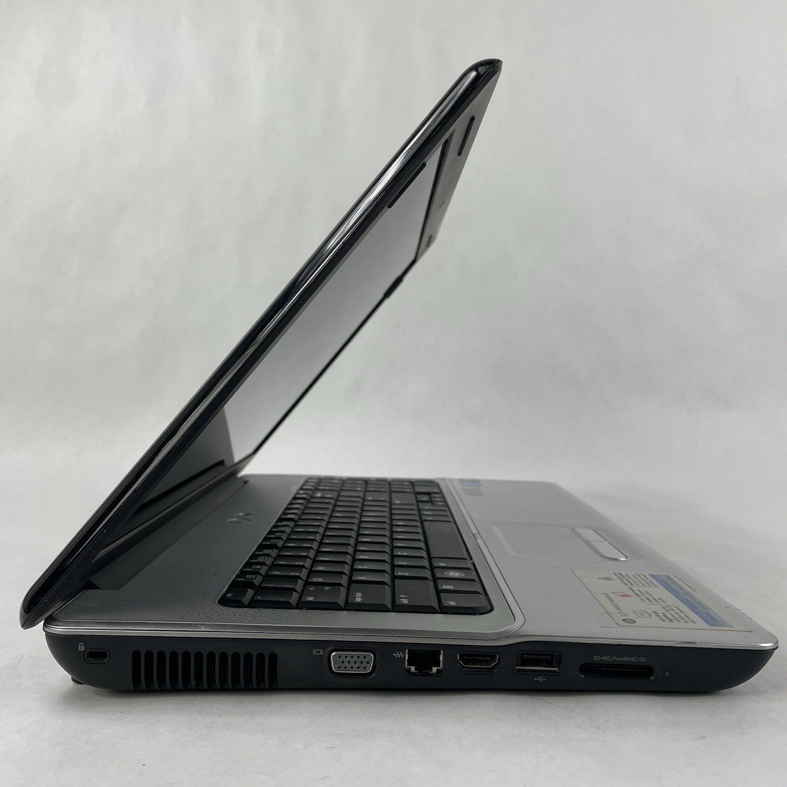 HP G71 NoteBook 16.9″ Core 2 Duo t6600 2.20 GHz 4 GB RAM No SSD/OS/AC/Battery