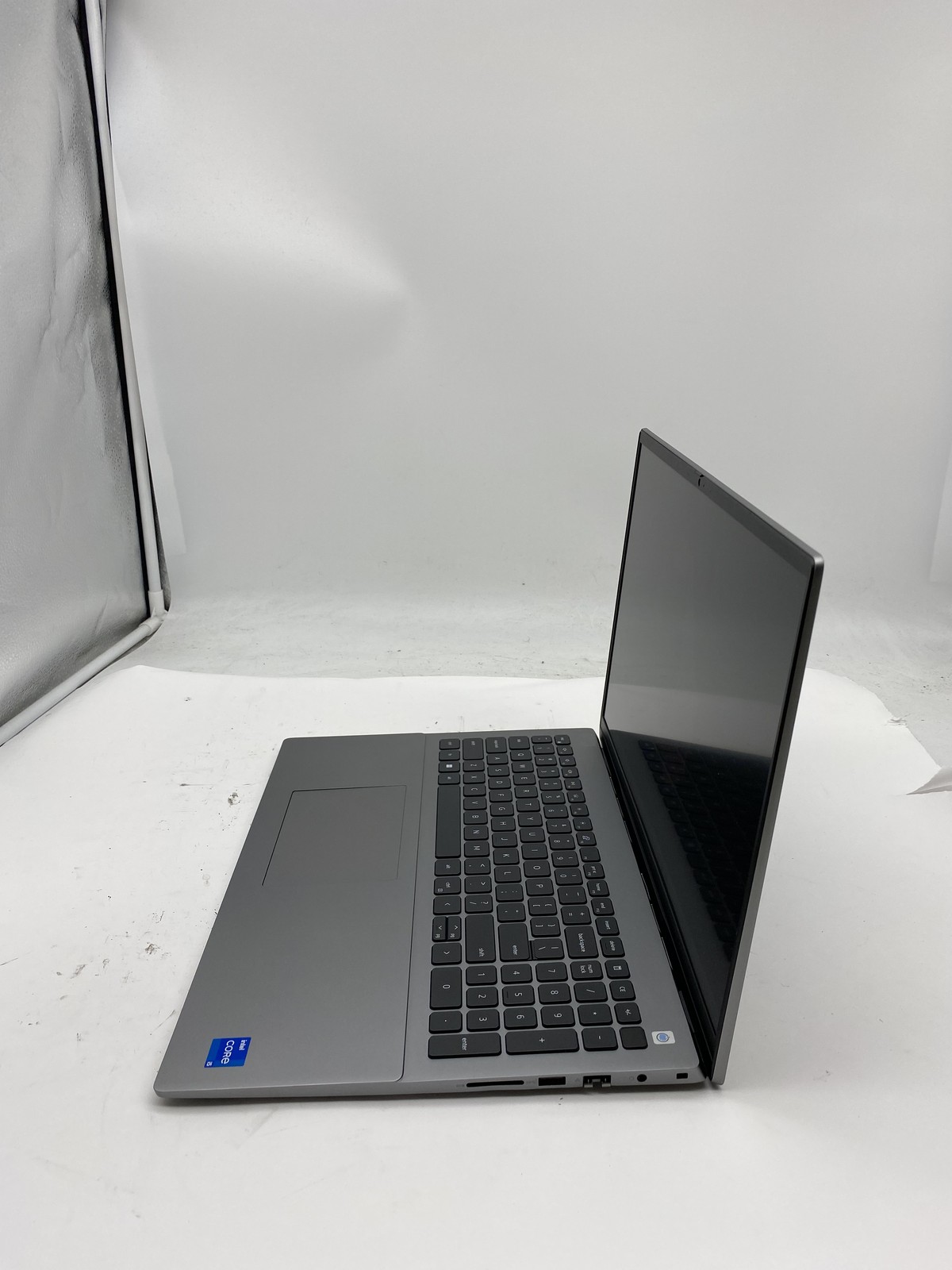 Dell Vostro 5620 Laptop Intel Core i5 1240P 4.4GHz 16GB RAM 256GB SSD W11P
