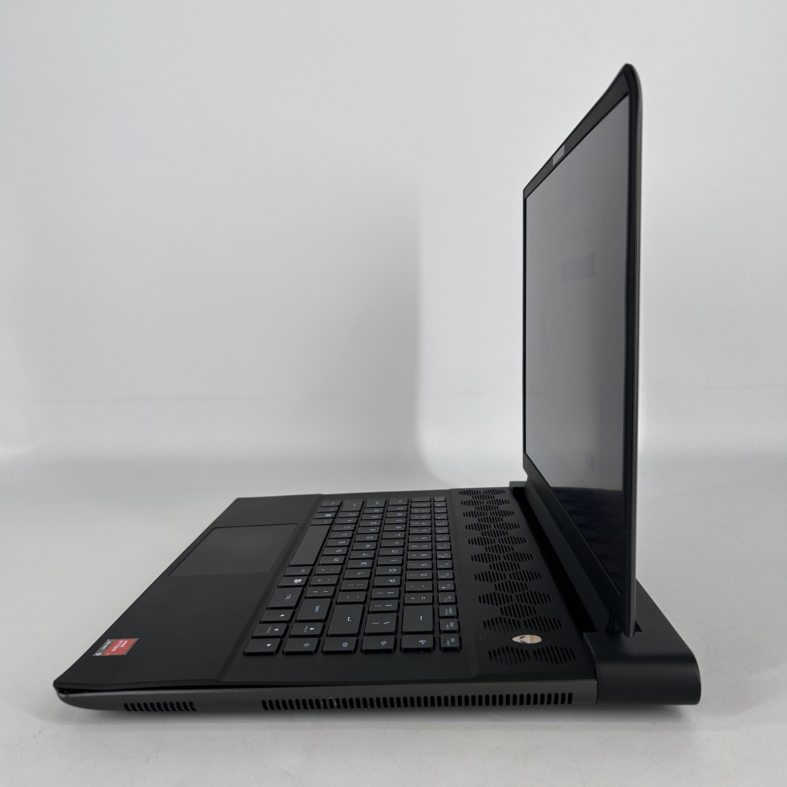 Dell Alienware M16 R1 240Hz QHD+ Ryzen 9 7845HX 32GB 1TB SSD RTX 4080 FAIR