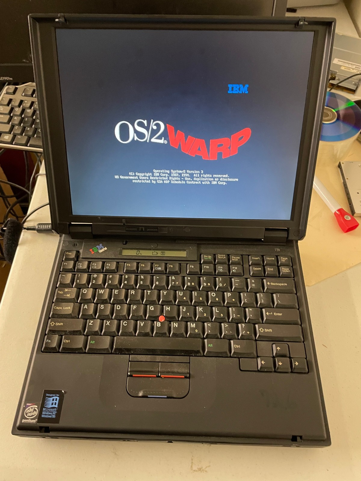 VINTAGE IBM THINKPAD 770 With OS/2 Warp Verion 3 Installed