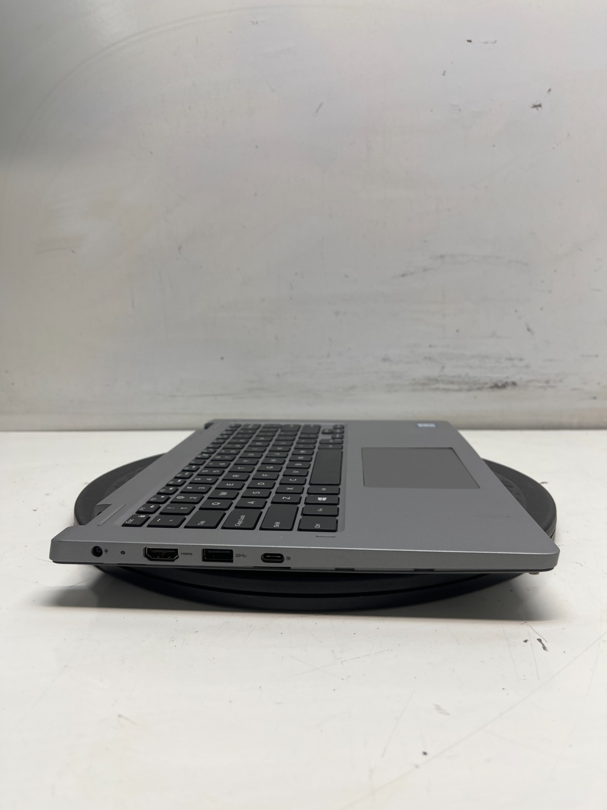 Latitude 3310 2-in-1 BASE ONLY – Intel Core i5-8550U NO RAM NO HDD NO BAT PARTS