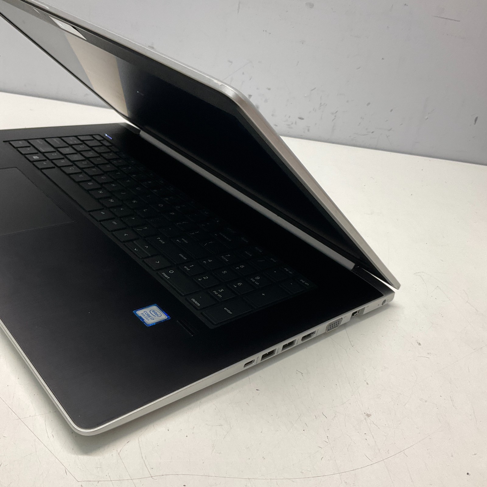 HP ProBook 470 G5 – 17.3″ FHD, 1.8GHz i7-8550U 8GB 256GB SSD Windows 11 Pro