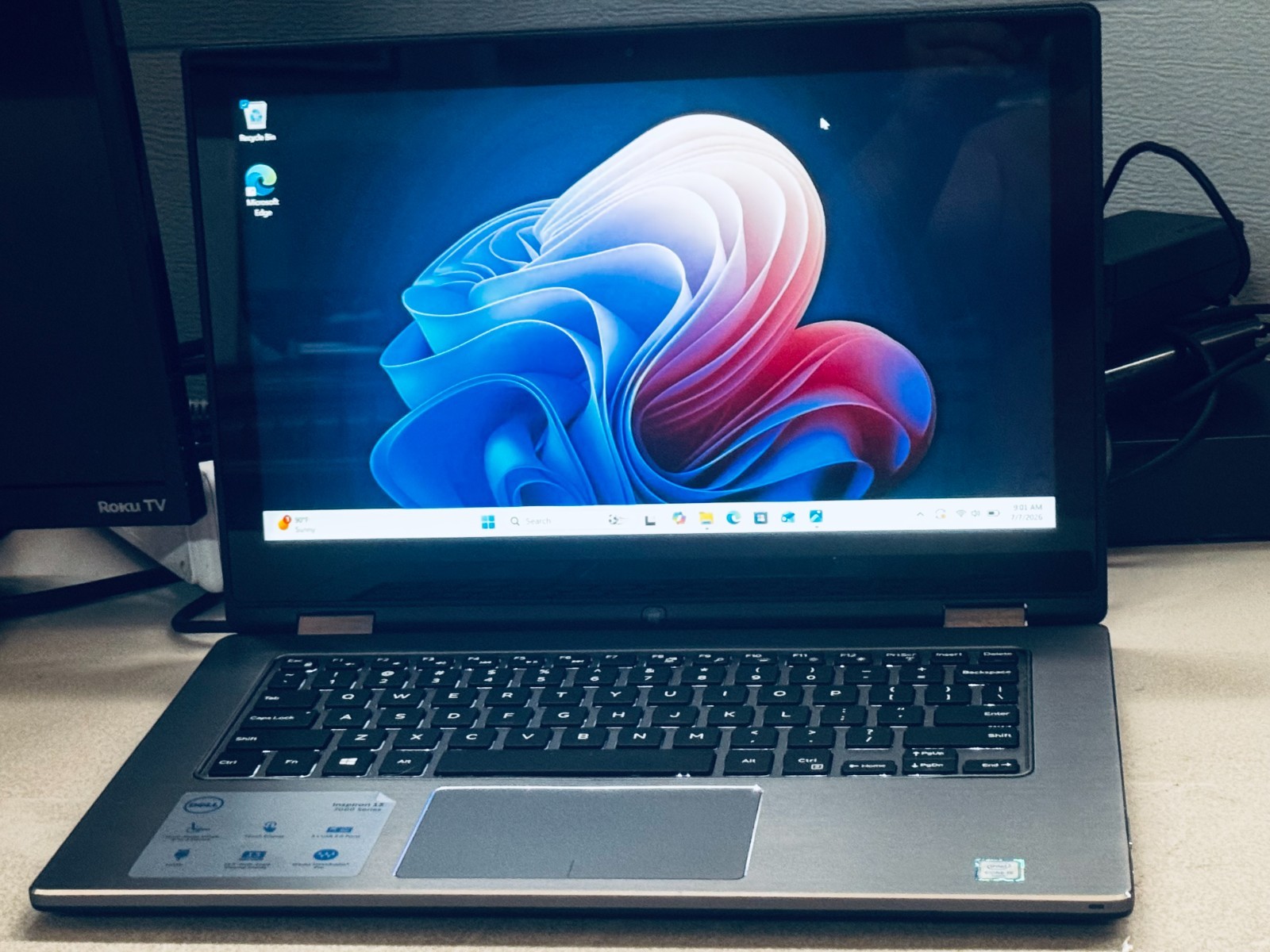 Dell Inspiron 2-in 1 Touch Laptop-Intel i5 6200U-8GB RAM-256GB WIN 11-Excellent