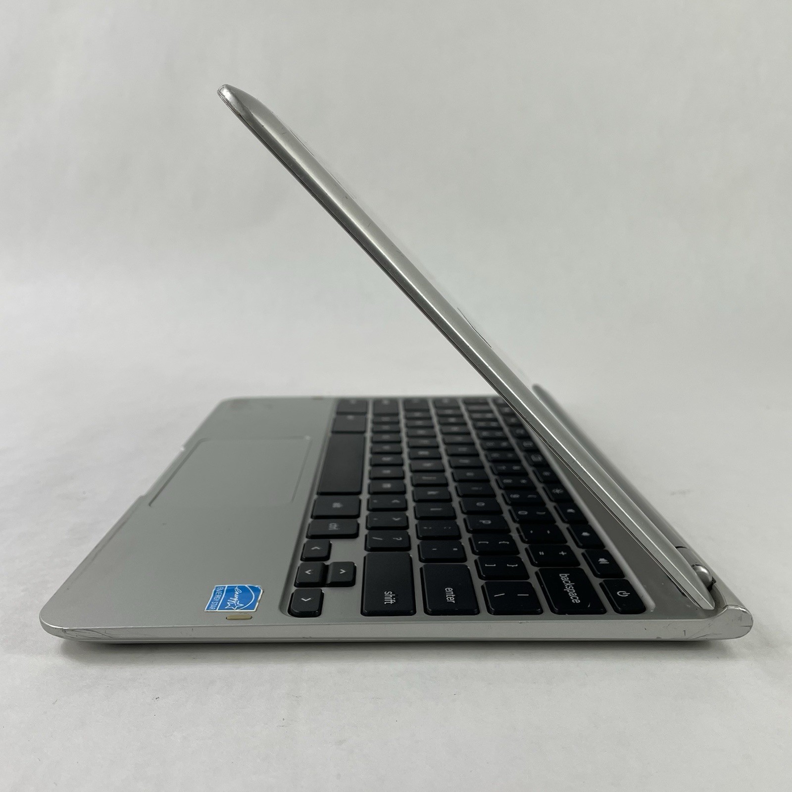 Samsung XE303C12 11.6″ ARM V7 rev4 2 GB RAM 16 GB Storage No AC