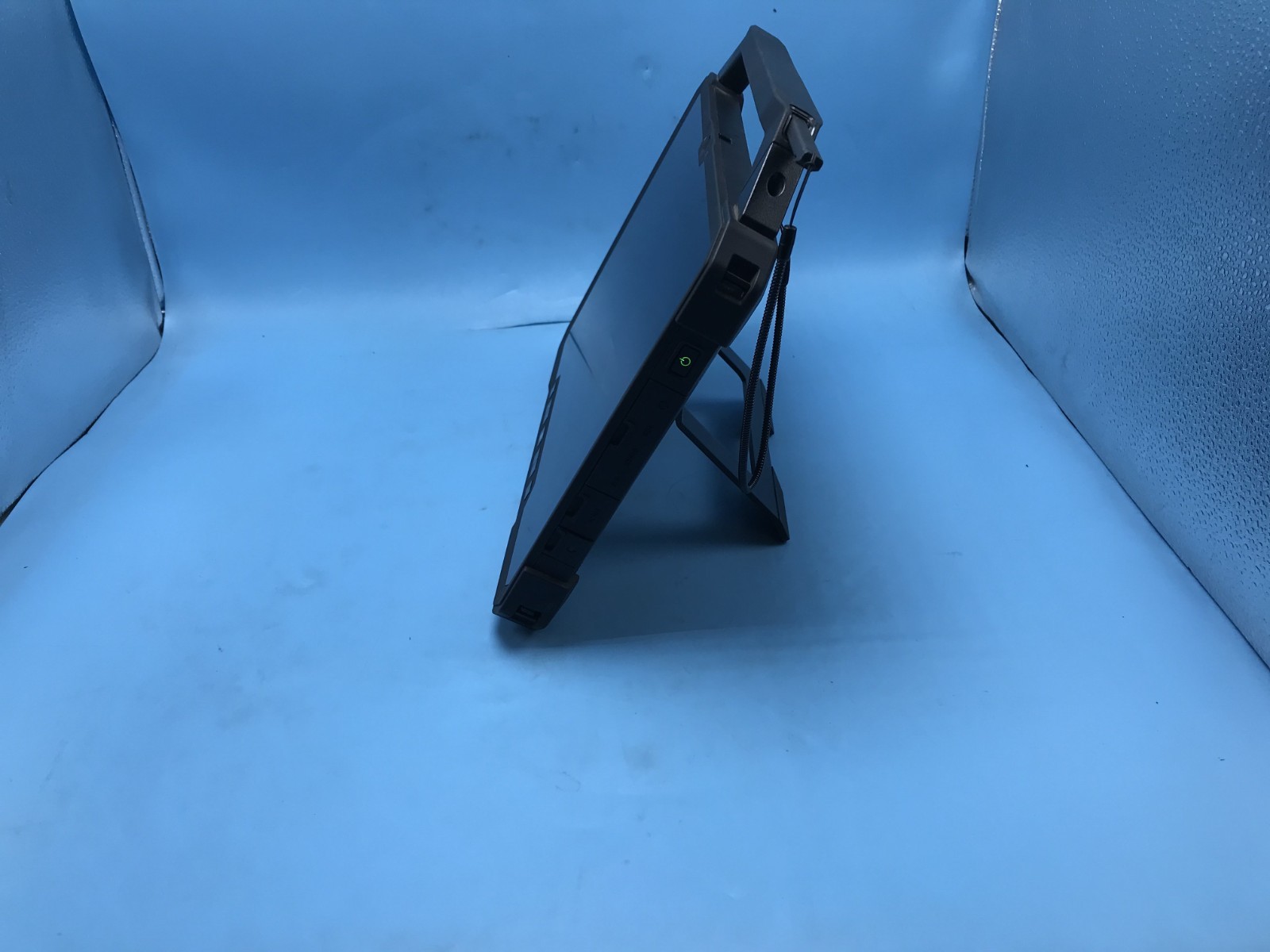 Dell Latitude 7212 Rugged 11.6″ Core i7-8650U 1.90GHZ 16GB RAM 256GB SSD Win 11