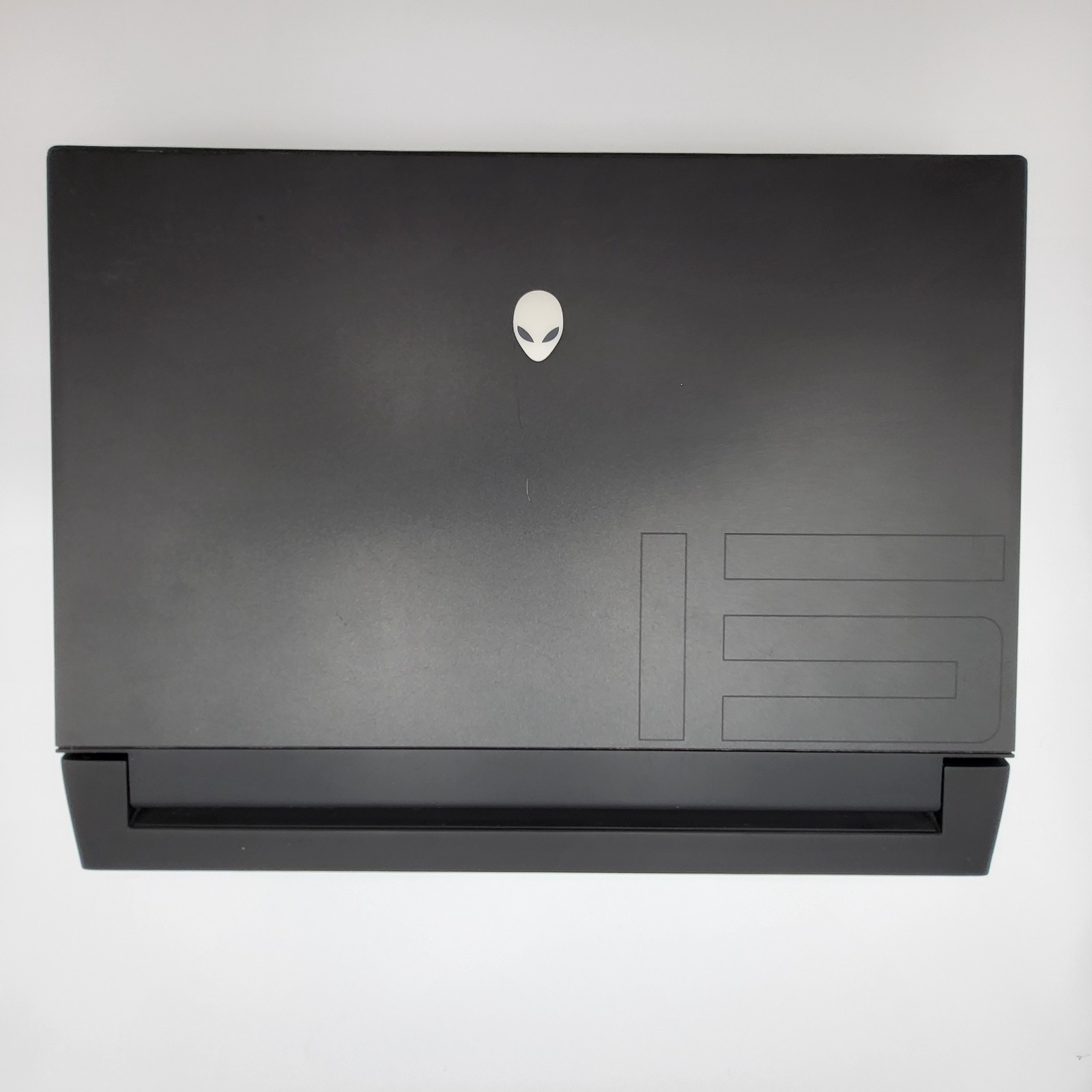 Alienware M15 R4 Laptop 15.6″ Intel I7-10870H, RTX 3070, 32GB RAM, 500 GB SSD
