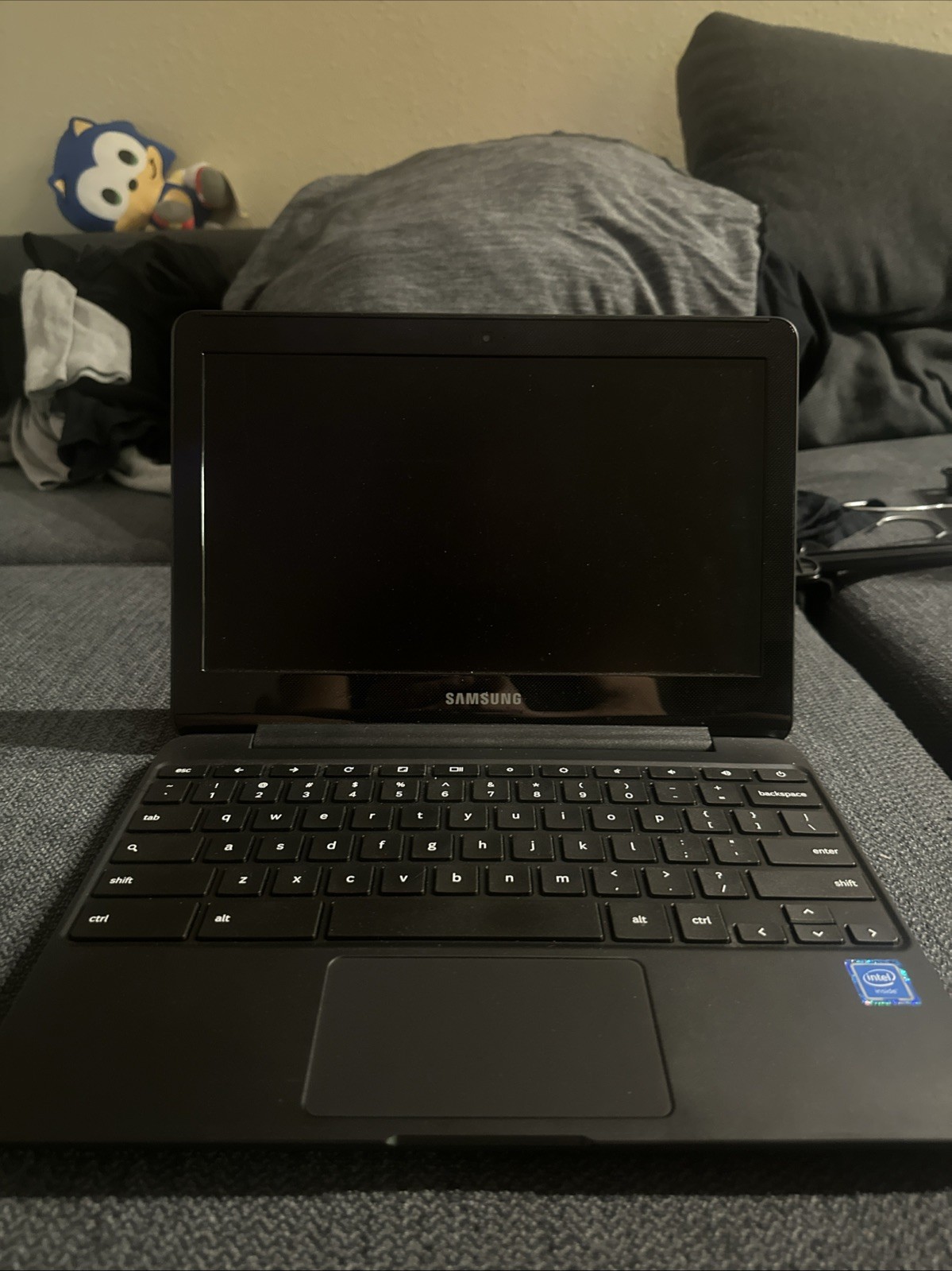 Samsung (XE500C13) ‎1.6 GHz Intel Dual Core 11.6 Inch Display Chromebook w/Power