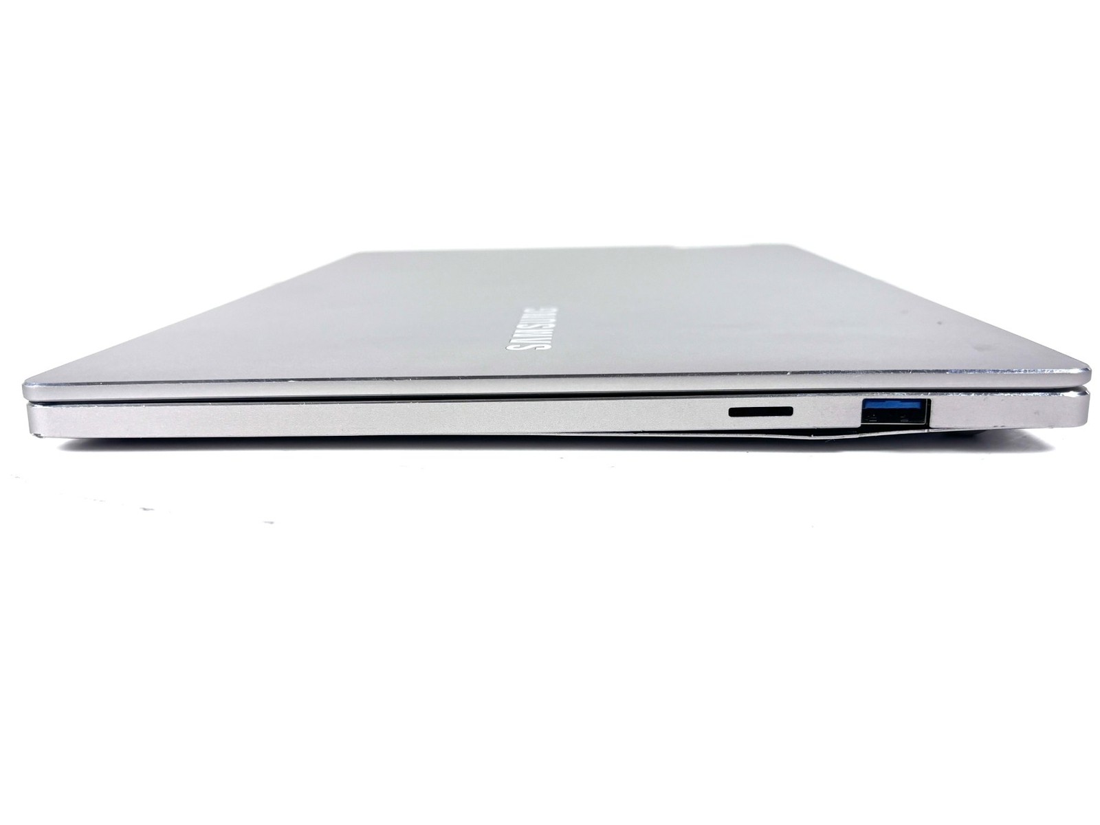 Samsung NP730XBE – 13.3″ FHD, 1.8GHz i7, 16GB RAM, NO SSD