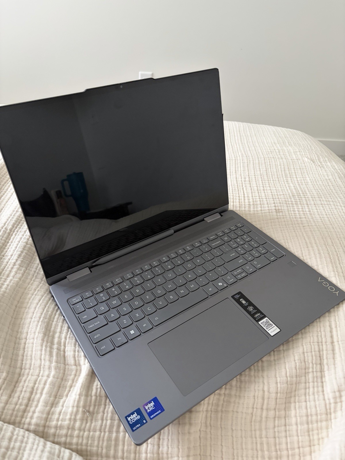 Lenovo Yoga 7 2-in-1 16ILL10 16″ Core Ultra 5 256V 2.2GHz 16GB RAM 1TB SSD