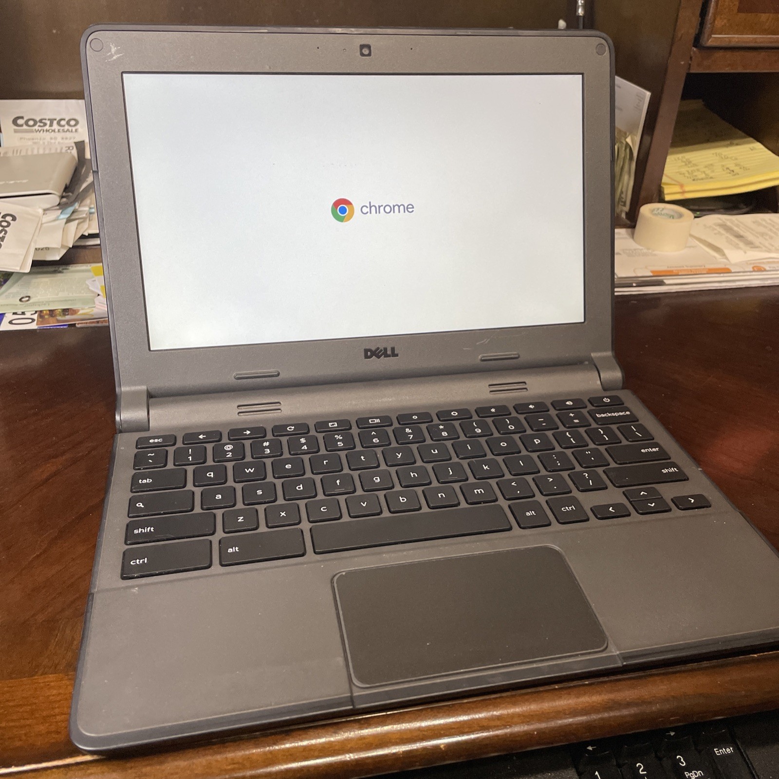 FREE SHIPPING Dell Chromebook 11 4GB RAM 16GB SSD p22t INCLUDES CHARGER