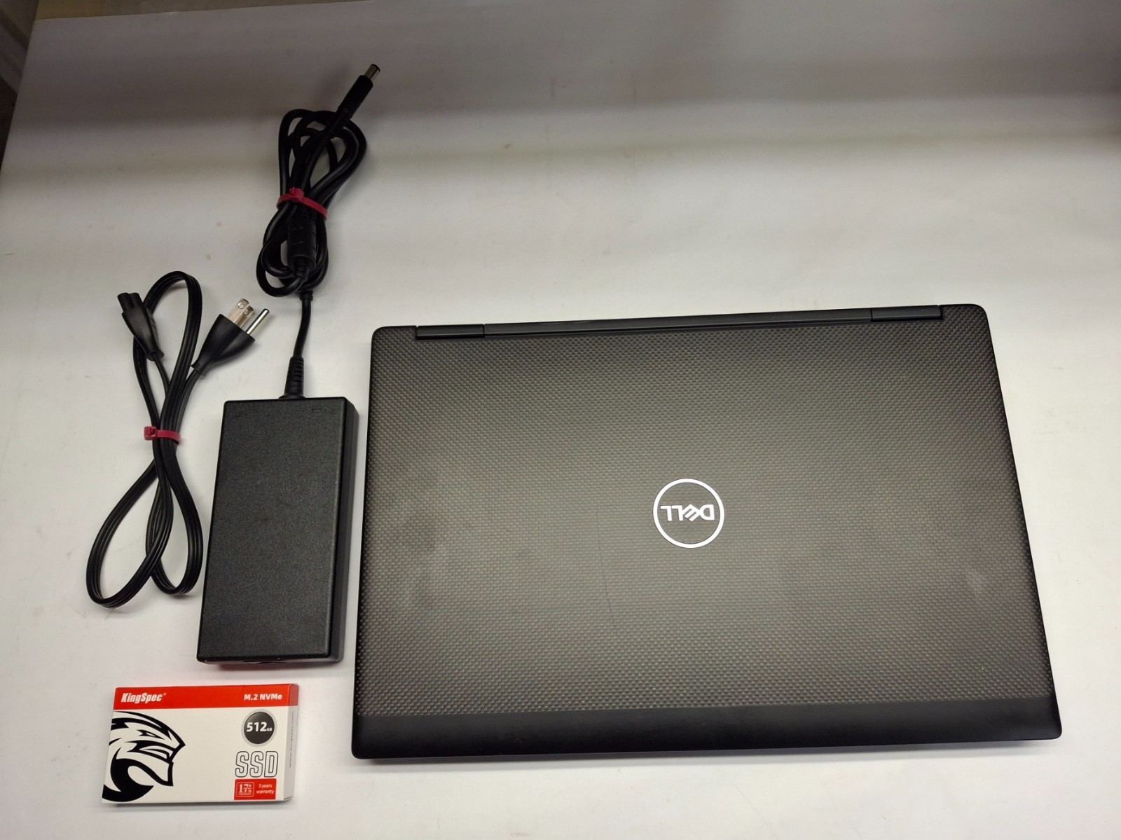 Dell Precision 7530 i7 8850H @ 2.60 GHz 512 GB 32 GB Webcam 15.6″ FHD Win 10 Pro