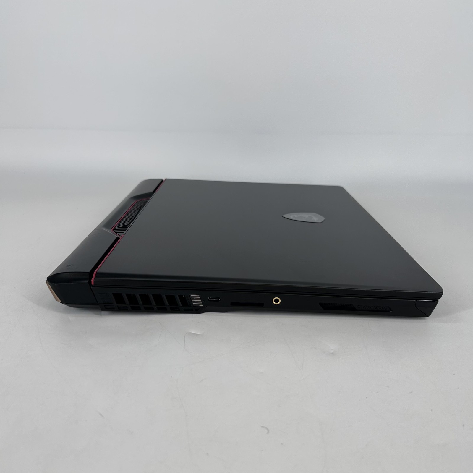 MSI Raider GE78 HX 17 240Hz QHD+ 2.2 GHz i9-13980HX 32GB 1TB SSD NVIDIA RTX 4080