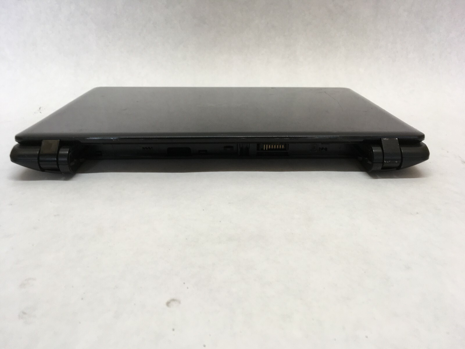 Acer Aspire V5 AMD C70 11.6″ Laptop NO HDD/OS/RAM/BATTERY CRACKED LCD QT