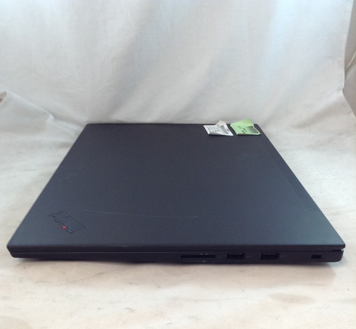 Lenovo ThinkPad P1 Gen 3 Xeon W-10855M 32GB RAM Quadro T2000 W11P No adapter
