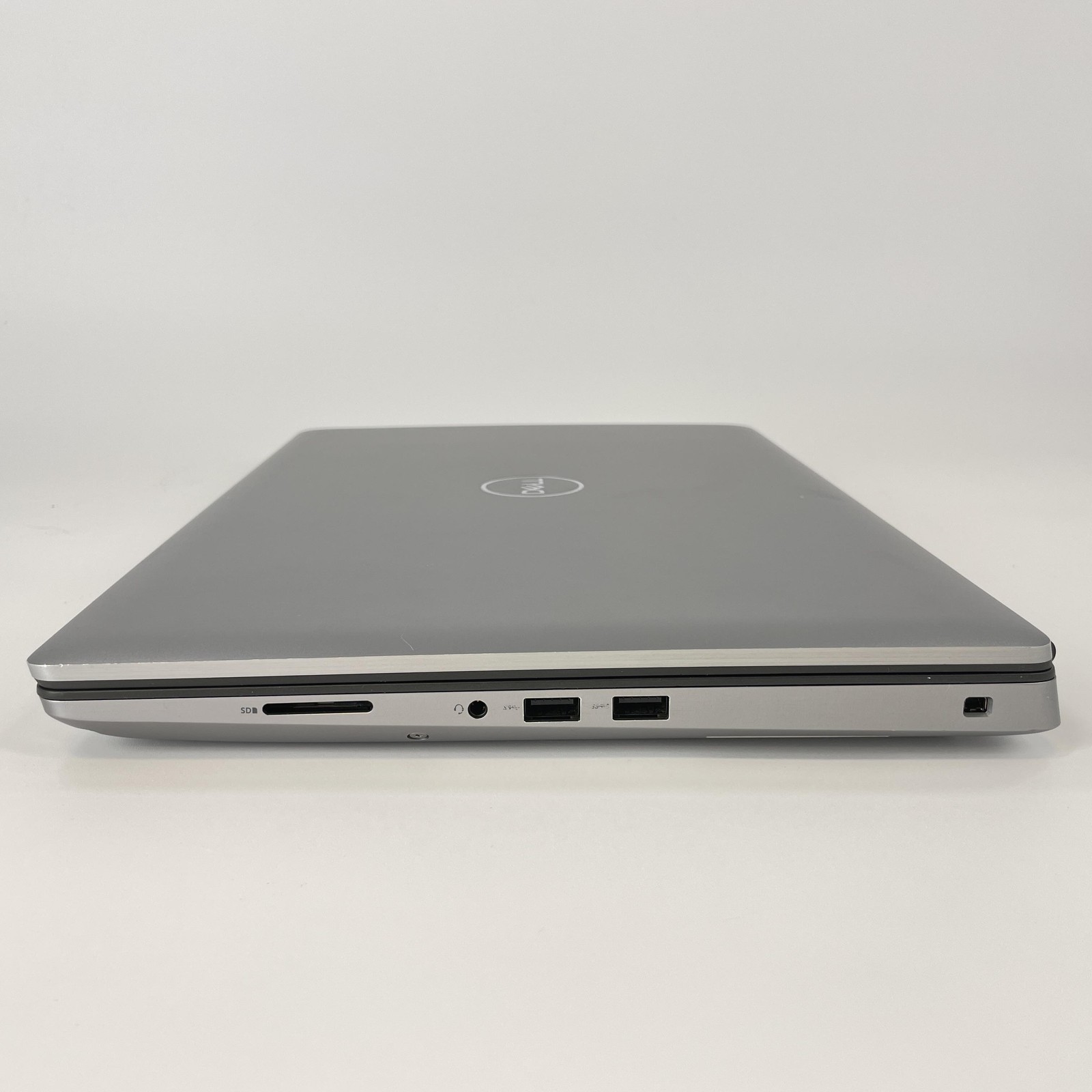 Dell Precision 7560 15.6 4K Xeon W-11855M 3.20GHz 32GB 1TB RTX A4000- BENT FRAME