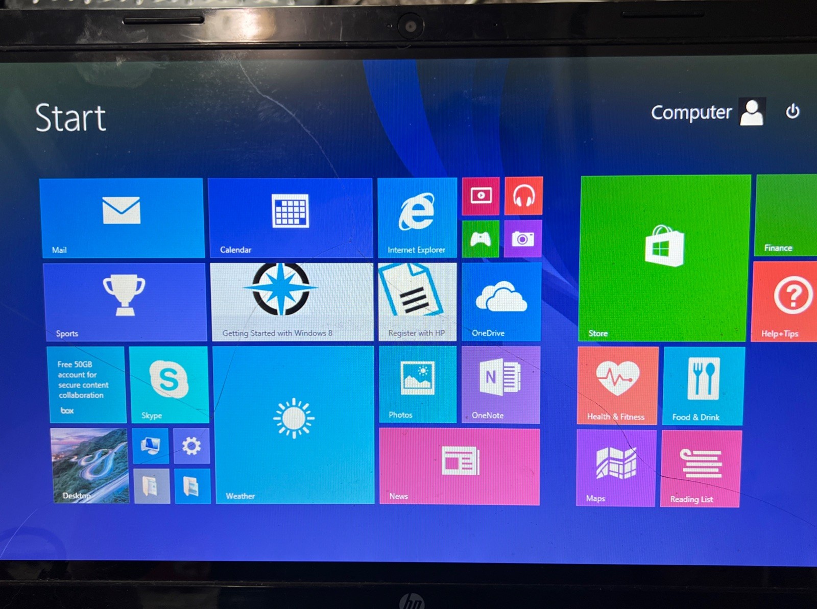 15” HP 15-g067nr Touchsmart Notebook Pc 4GB Mem 750GB HD AMD Radeon HD 8330 READ