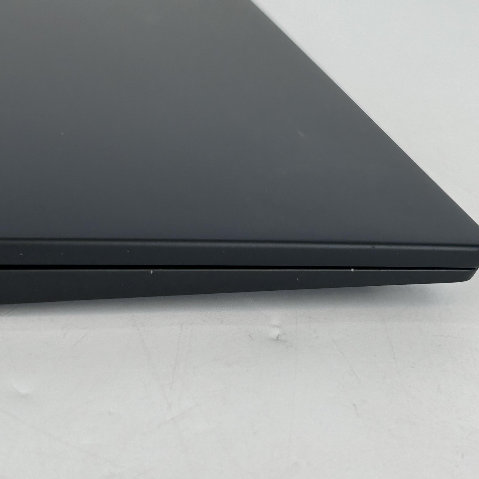 Lenovo ThinkPad X1 Carbon Gen 11 14 FHD+ 1.8 GHz i7-1365U 32GB 1TB SSD Very Good