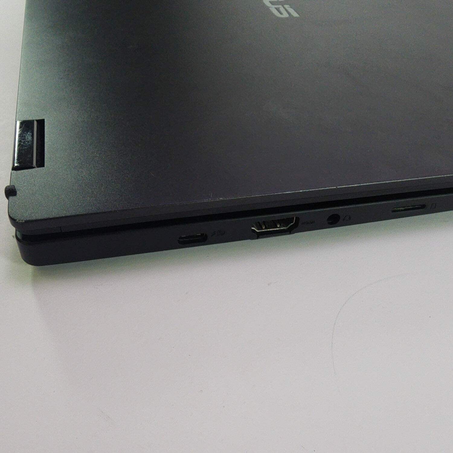 Asus Chromebook CX1 CX5601FB 16″ i3-1215U 1.2GHz 8GB RAM 4gbs SSD