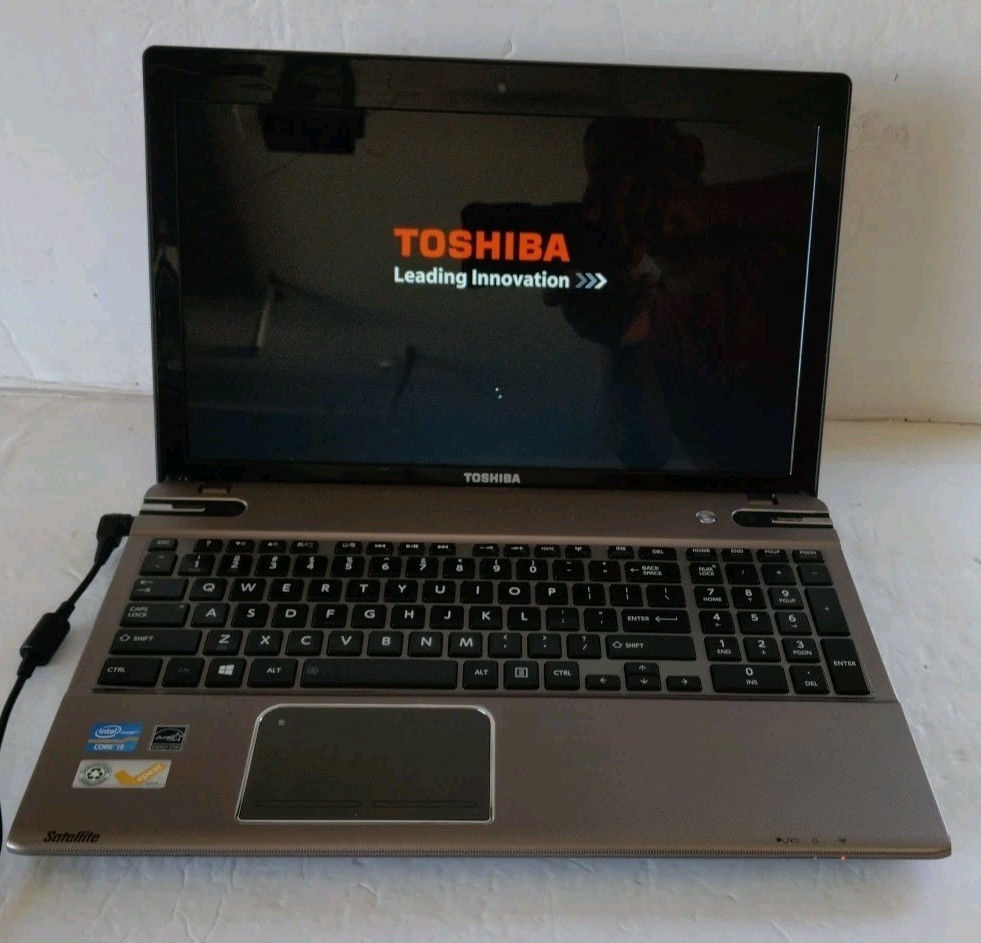 TOSHIBA SATELLITE P855-S5102 INTEL CORE i5-3230M 2.60 GHz 8GB 500GB WIN 10 PRO