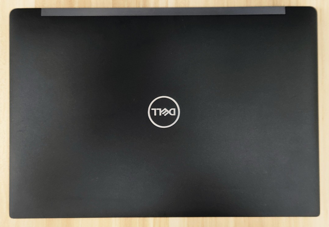 Dell Latitude 7390 13.3″ Touch, 500GB M.2, Intel i7 8th Gen 4.2 GHz, 16GB DDR4