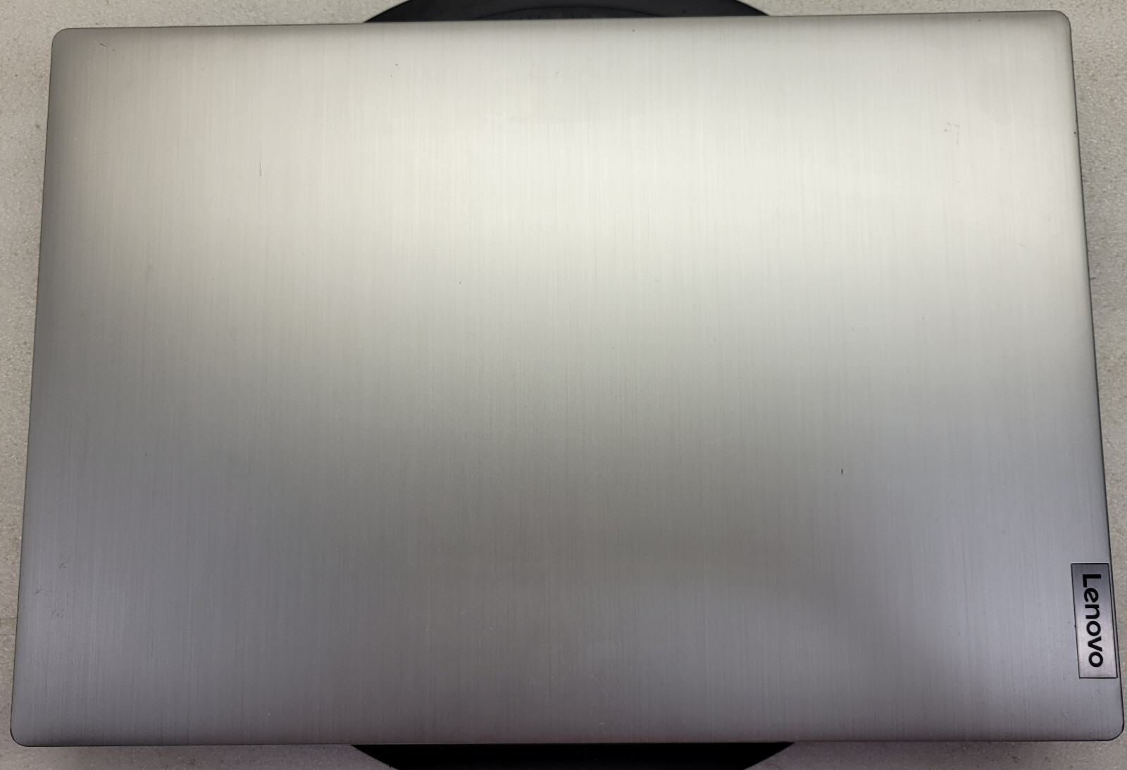 Lenovo IdeaPad 3 1511L05 i3-1005G1 1.20GHz 8GB DDR4 256GB NVMe NO OS/HDD