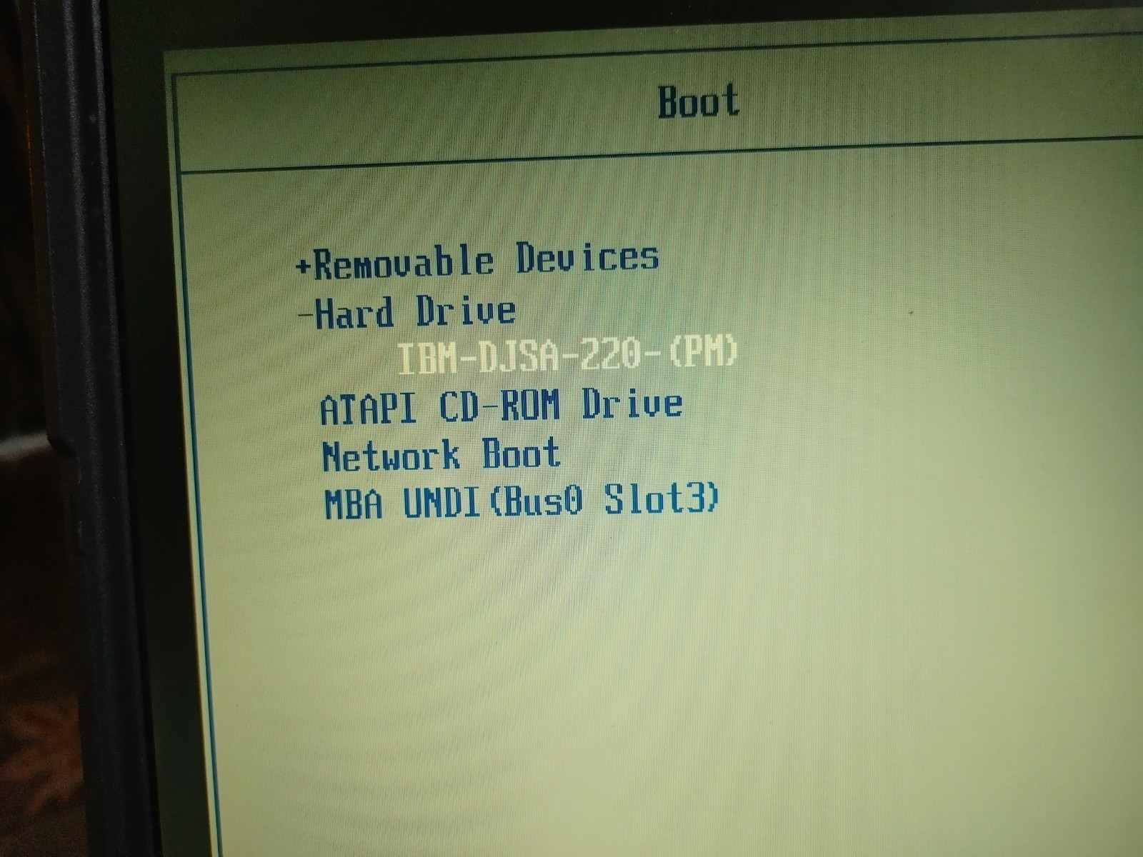 IBM Thinkpad T21 13.3″ Laptop Pentium 3 + 512MB RAM + 20GB HDD *NO OS