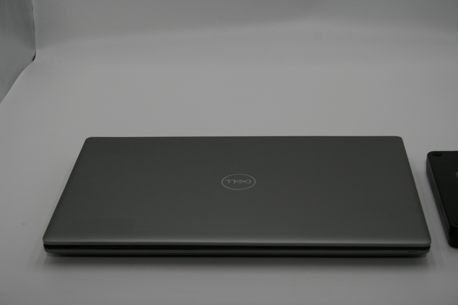Dell Precision 7750 Mobile Workstation 17.3″ UHD i7-10875H NVIDIA RTX5000 16GB