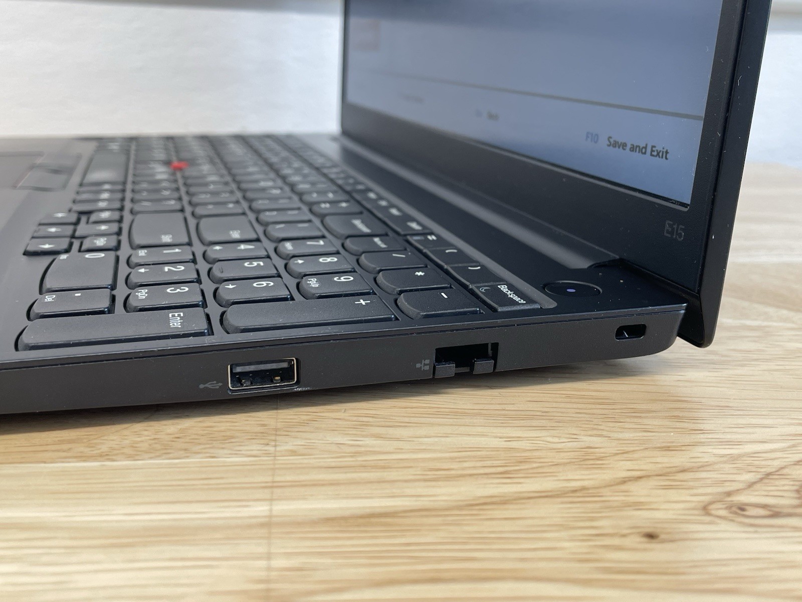 Lenovo ThinkPad E15 Gen 3 15″ RYZEN 7 5700U – 16GB RAM – No SSD/Locked BIOS