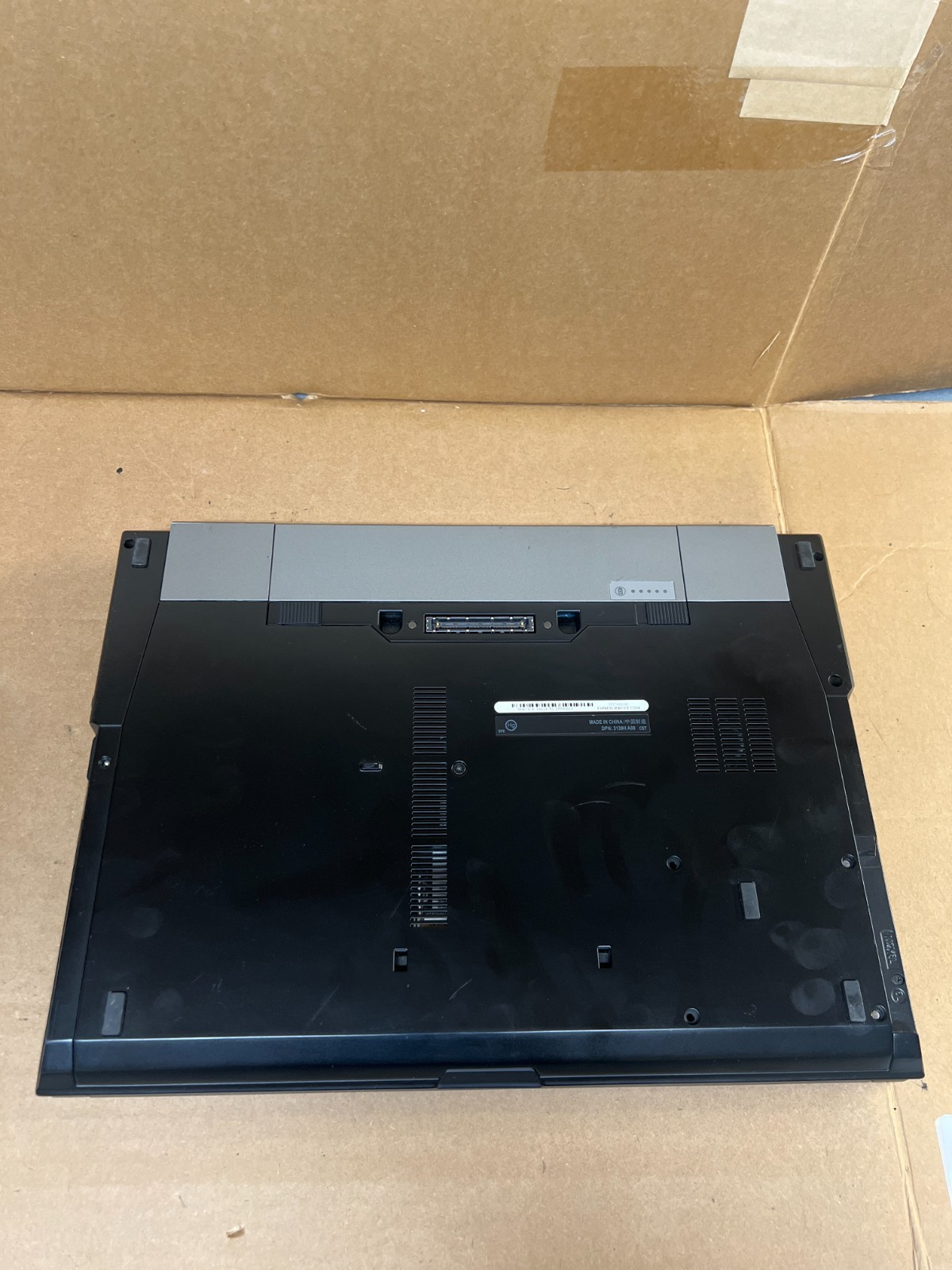 Dell Latitude E6500 Intel Core 2 Duo 15.4″ Laptop NO RAM or HD Needs Keyboard