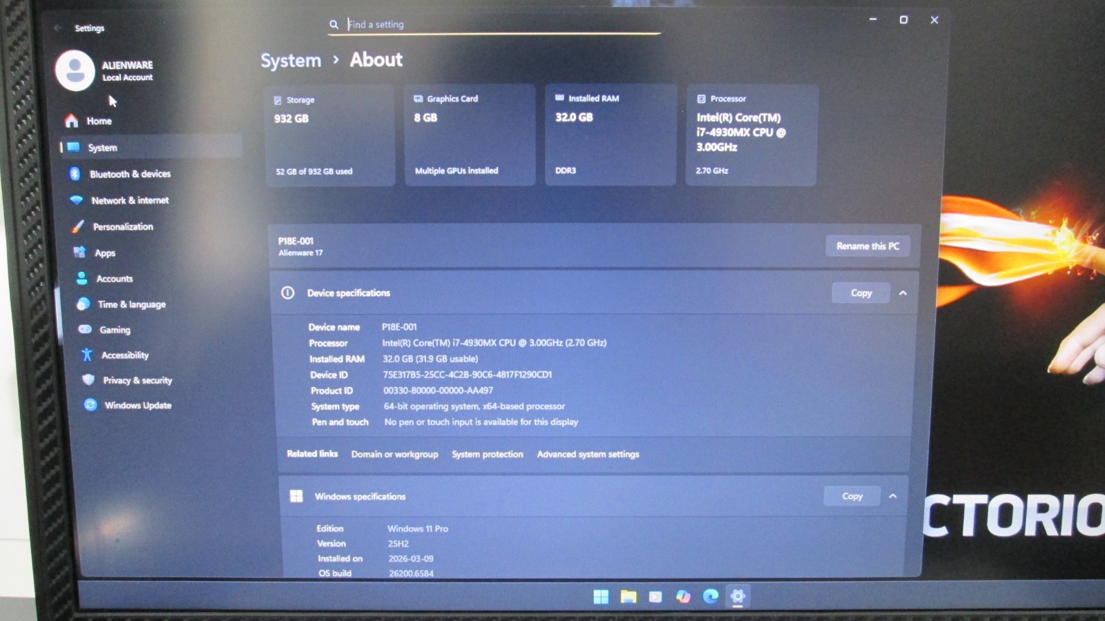Alienware 17 R3 i7-4930MX CPU/GTX 1070 GPU/32GB RAM/1TB SSD+Adapter & Box WORKS!