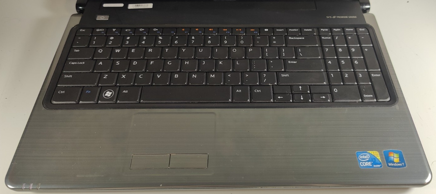Dell Inspiron 1564 Core i3-330M 2.13GHz/8GB RAM/500GB HDD/15.6″ Win 7
