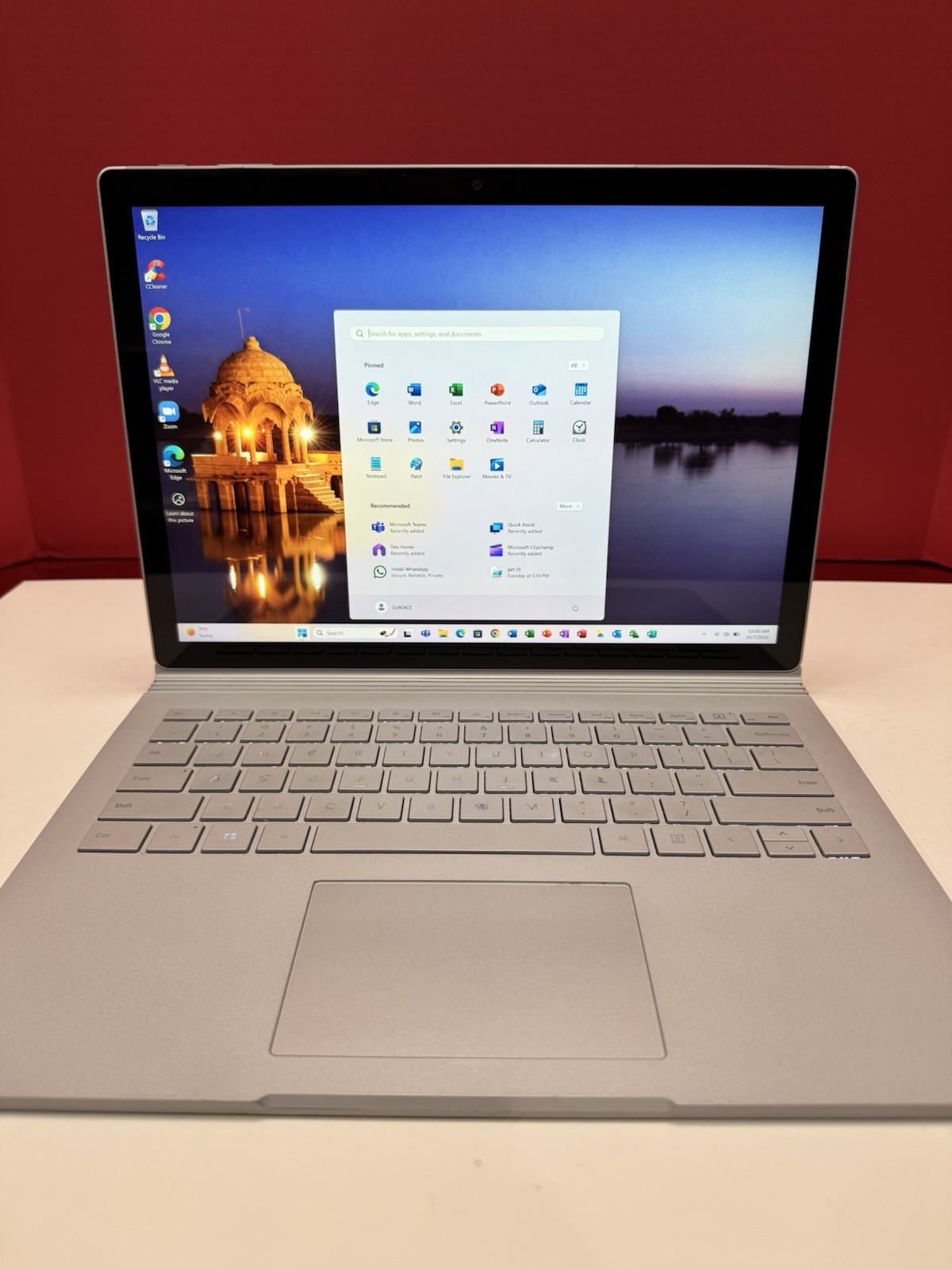 Microsoft Surface Book 2 13.5” i5 8350U 1.7GHz 8GB RAM 256GB 2 In 1 Laptop