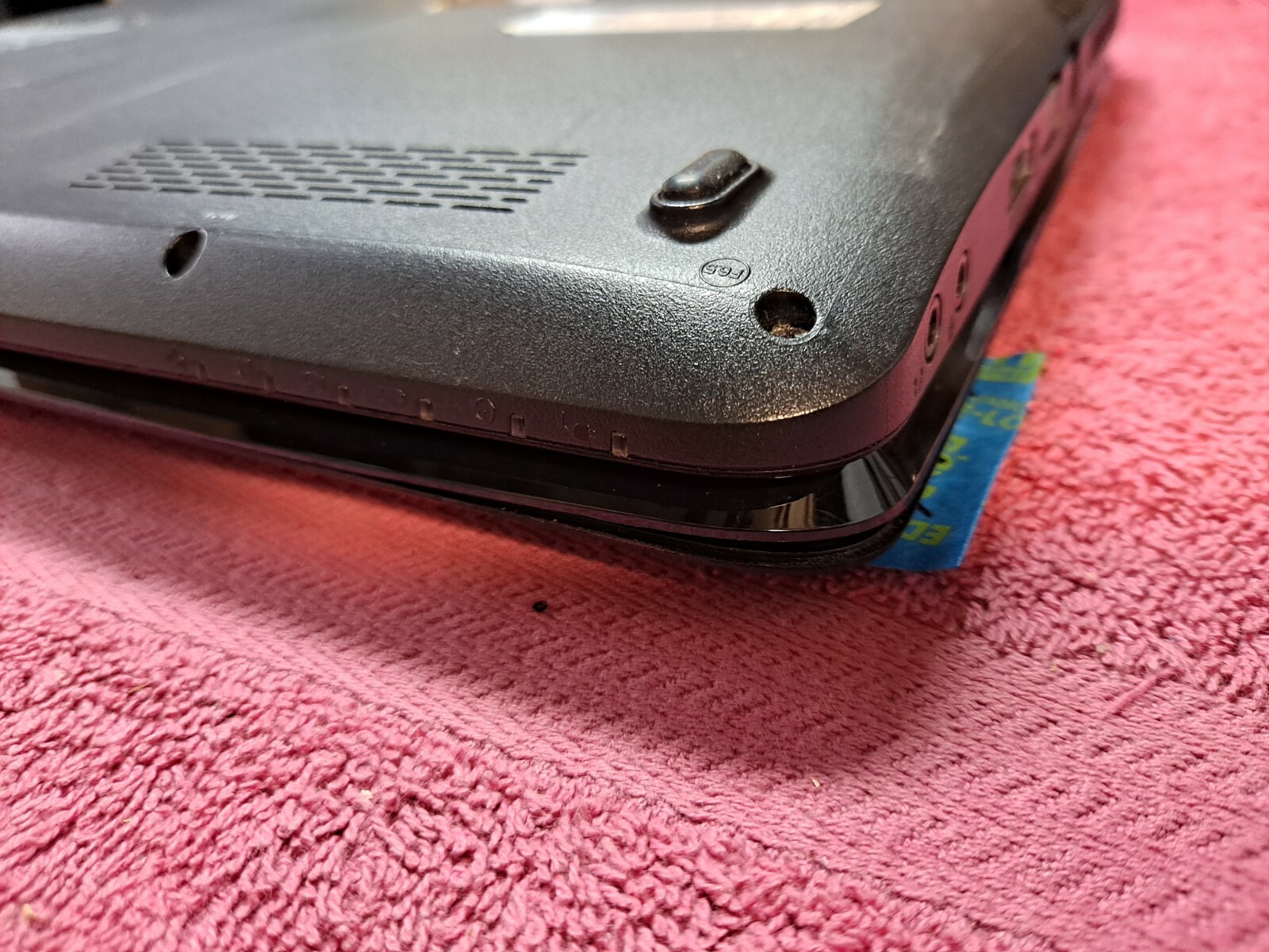 Toshiba Satellite L655-S5150 non-working for parts – used