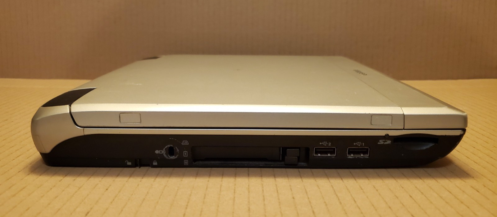 Toshiba Tecra M1 Intel Pentium M 1.6GHz 1024 MB with HDD – Vintage Retro Gaming