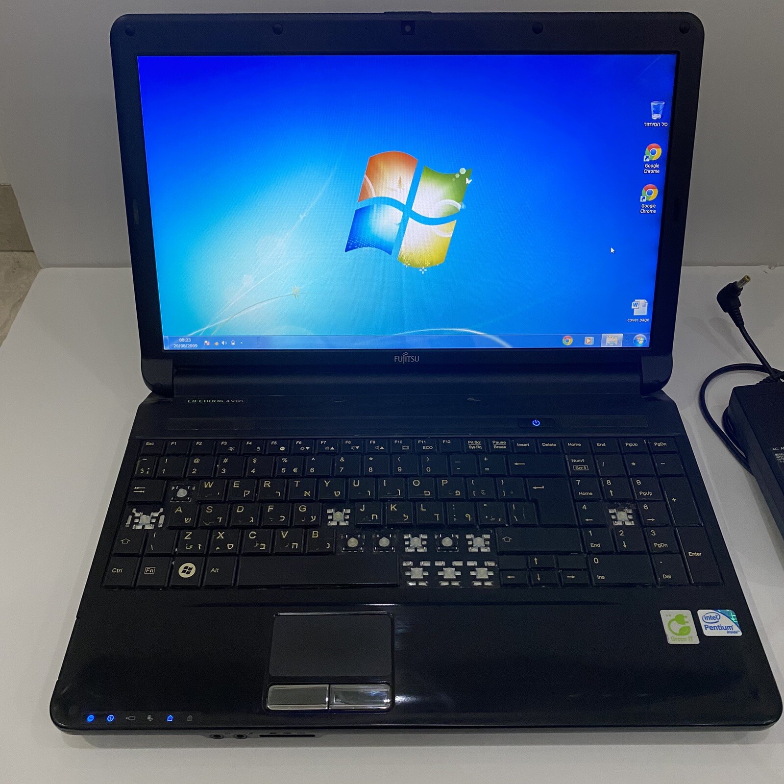 Fujitsu Lifebook A Series AH530 SSD 320GB Ram 2GB Core i3M380 Windows7 Laptop