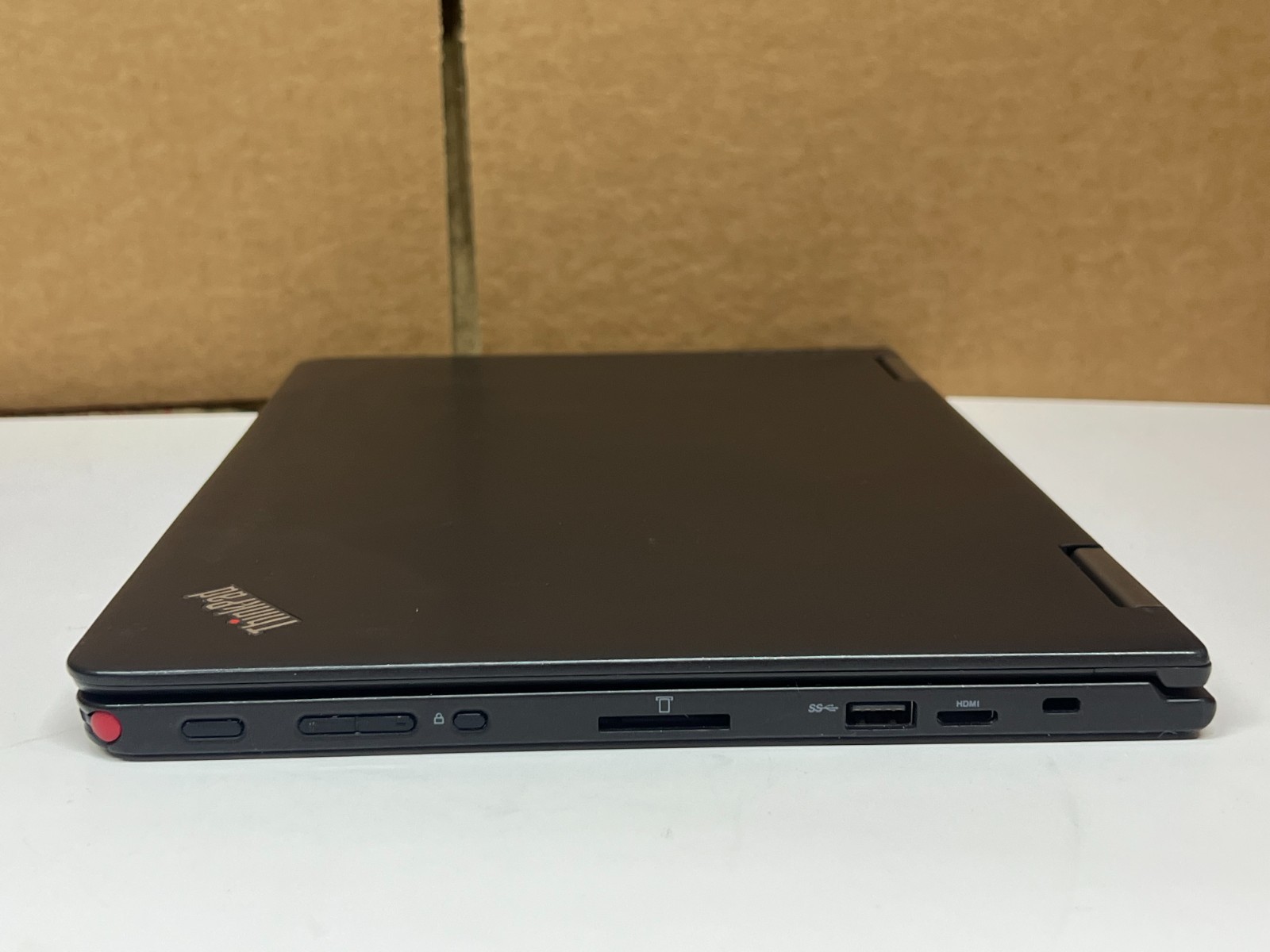 Lenovo ThinkPad Yoga 12 12.5″ Touch Convertible – i5-4200U, 4GB RAM, 240GB SSD