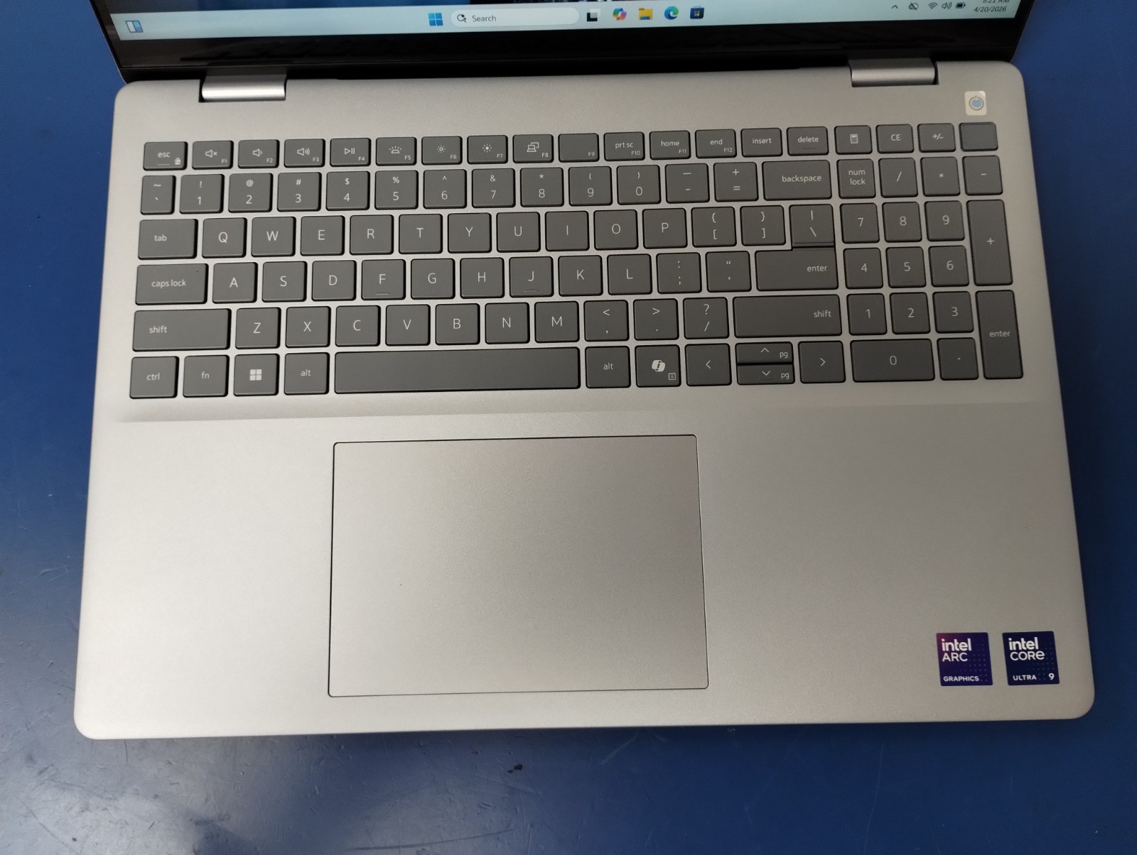 DELL 16 DB16250 VPVXG, Intel Core Ultra 9 288V, 3.30 GHz, 32 GB RAM, 1 TB NVMe