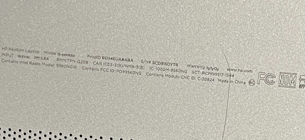 HP Pavilion 15-cs1065cl Laptop Powers On Broken Hinges Parts or Repair