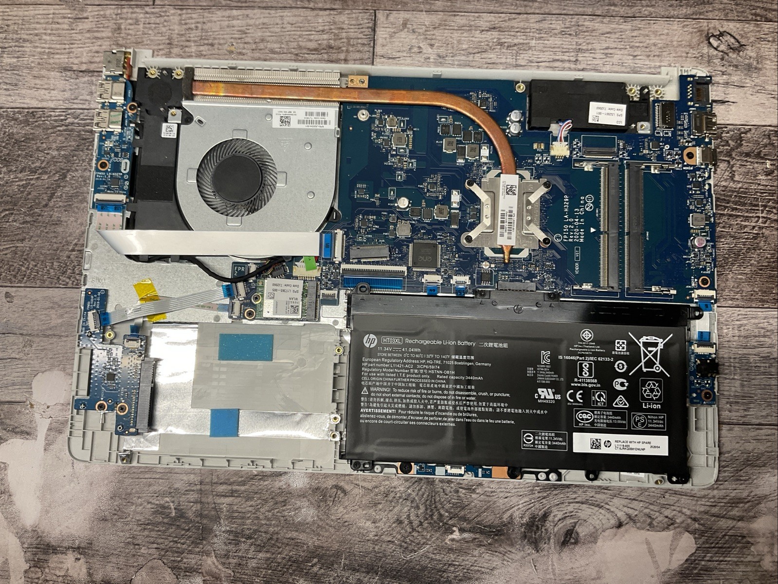 HP Laptop 15 / Intel Core i3 10th Gen / BIOS Unlocked / Parts Repair / C15