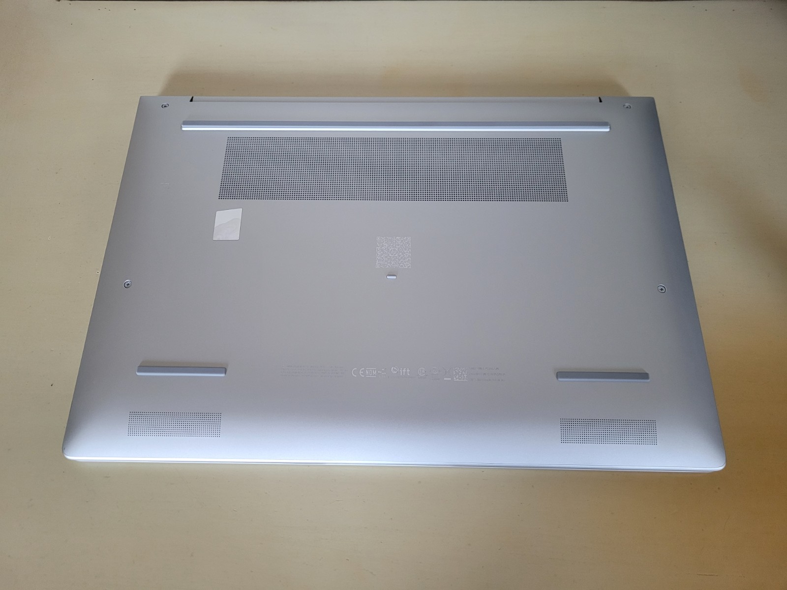 HP EliteBook 8 G1i 16 TOUCH Ultra 7 255H (16-Core) 64GB DDR5 1TB SSD UWT 2029/3