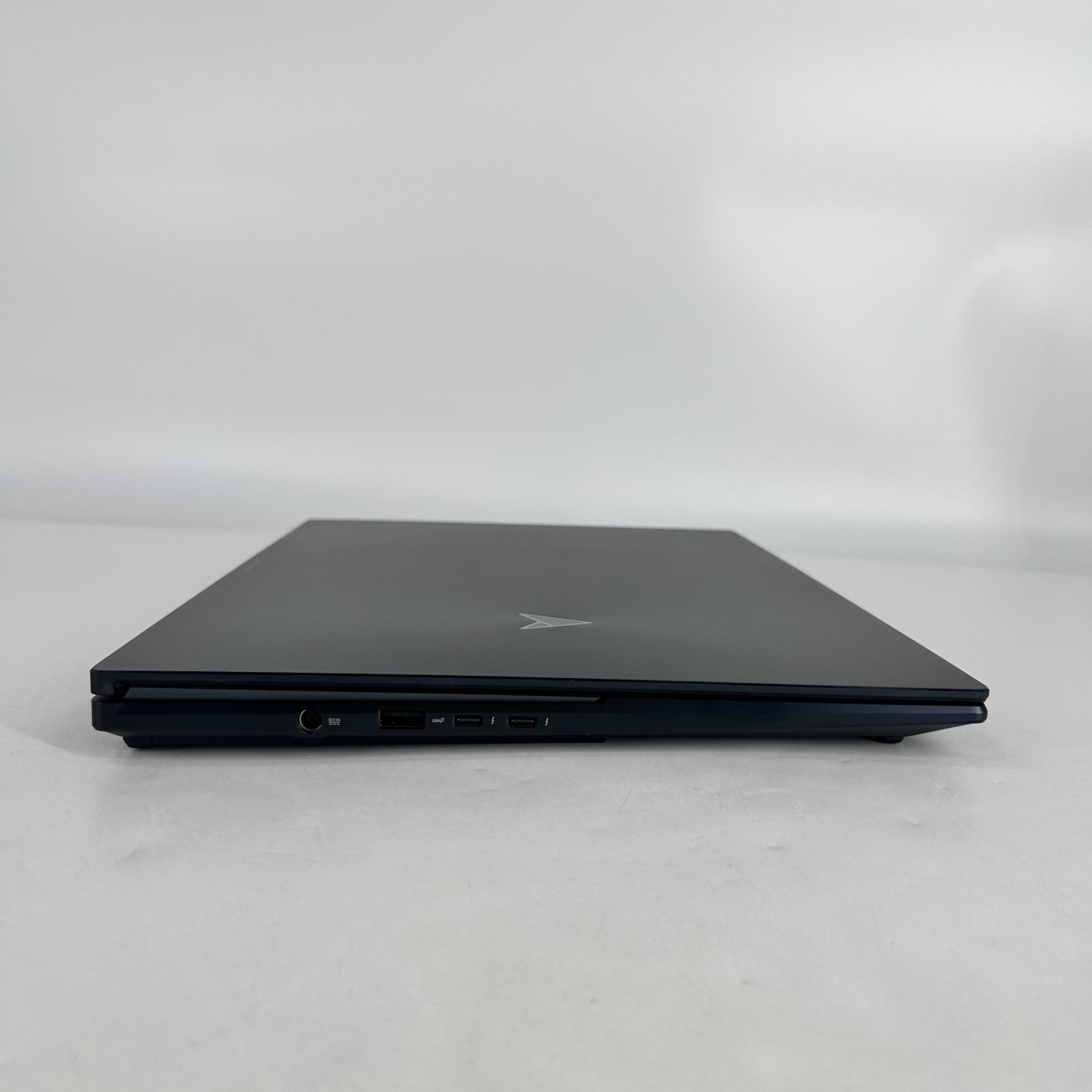 Asus Zenbook Pro 16X UHD+ TOUCH 2.6GHz i9-13900H 32GB 1TB SSD RTX 4070 Excellent